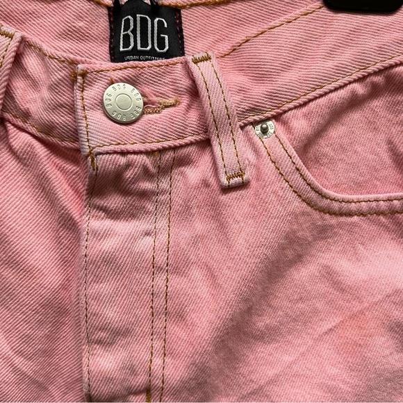 BDG Urban Outfitters Mom High Rise Light Pink Rolled Hem Denim Cotton Shorts 26 - Picture 11 of 14